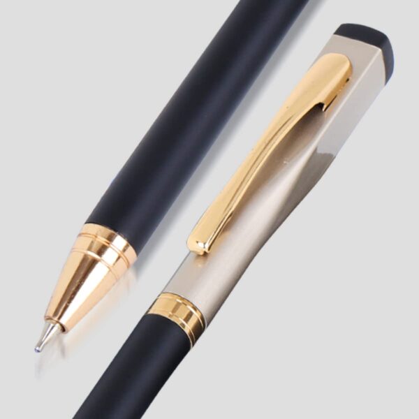 5 number pen close up