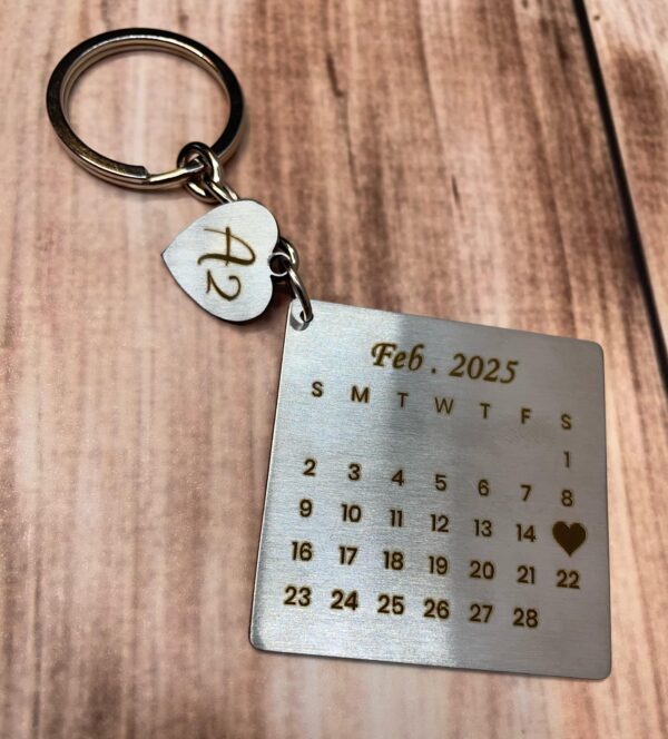LuveCloset Personalized Calendar Date Keychain with Custom Name Engraving – Stainless Steel Love Gift for Couples, Anniversary, Birthday & Special Occasions 3